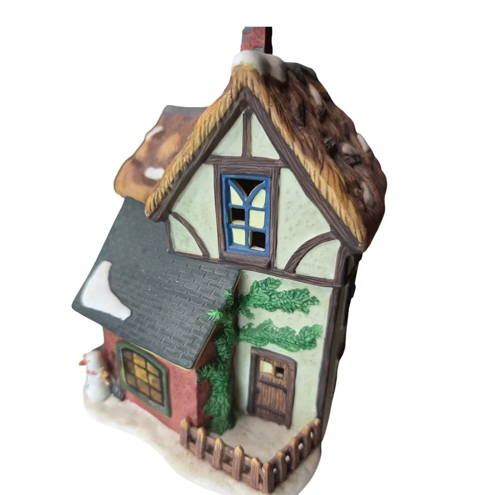 Holiday Time Village Collectibles Janes Quilt Shop Lighted‎ Christmas House G2